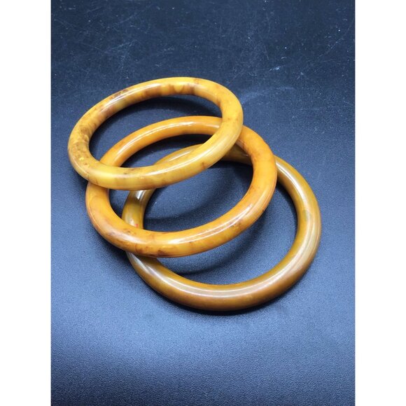 Bakelite Bangles Ombre Swirls Set of 3 Yellow Color Round Edges Retro Bracelets - Picture 5 of 7